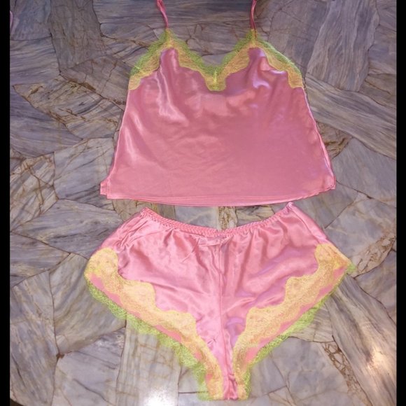 VICTORIA'S SECRET Satin Cami Set new Pink satin w Lace trim - Picture 5 of 6